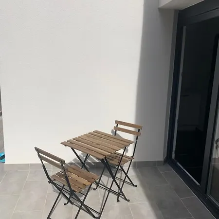 Jolie Maisonnette Centre דירה *