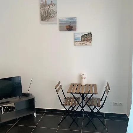 Jolie Maisonnette Centre דירה