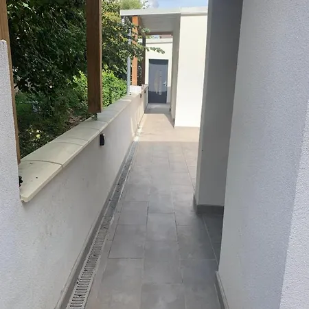 Jolie Maisonnette Centre דירה